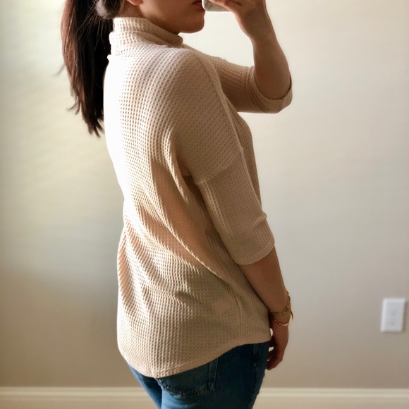 🏷Sale Wafer Cross Knit Taupe - Picture 3 of 5